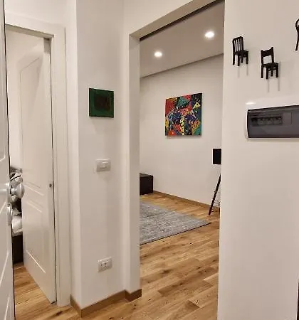 Hosts 21 Apartment *